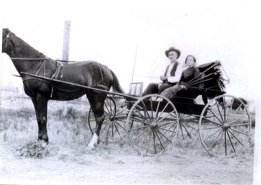 Stone and Una 2013725